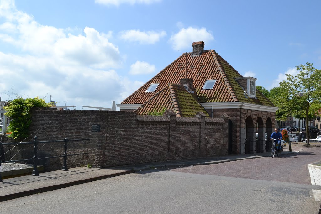 Building, named Poortwachtershuis (Gate keeping), Brielle, Holland by John Rotterdam