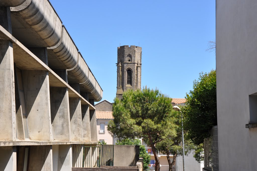 Eglise Saint Vincent; Carcassonne, Languedoc-Roussillon, France by M.Strīķis