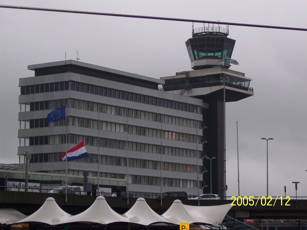 Schiphol Airport, Amsterdam by LuchoCuevas