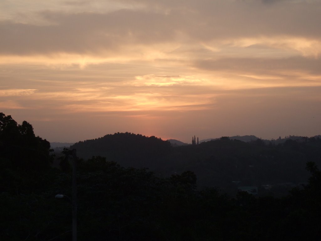 Atardecer en Cayey by Carlos J. Sanchez Santiago