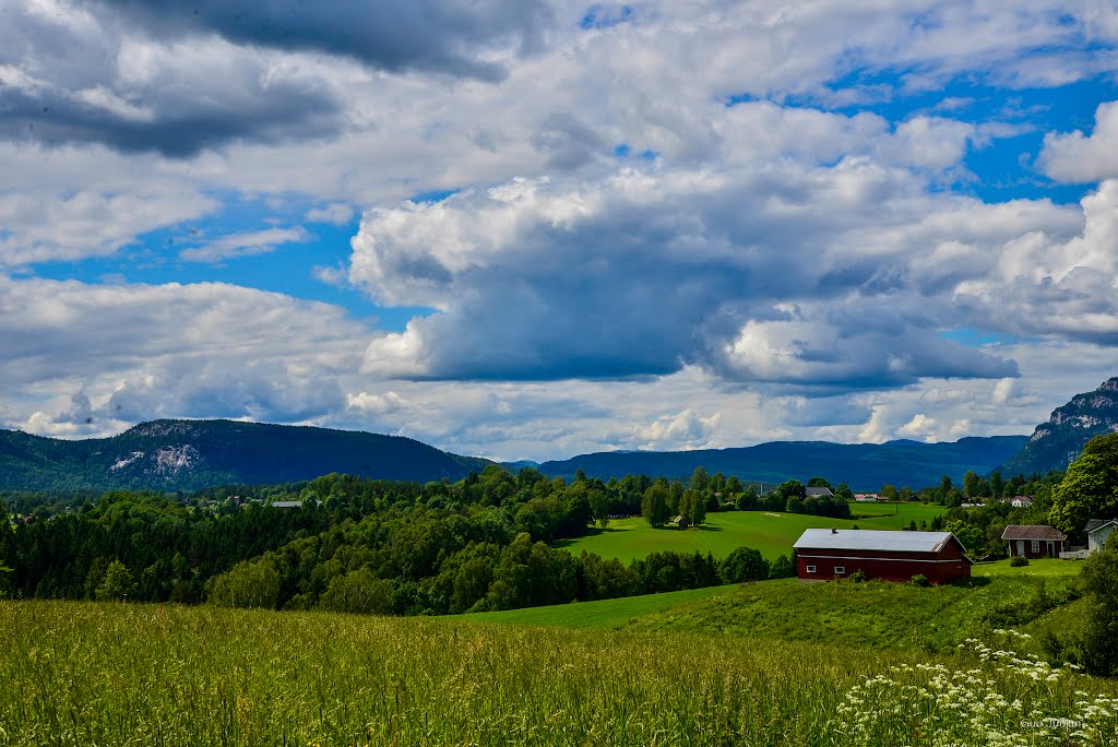 Bø i Telemark, Norge by GuoJunjun