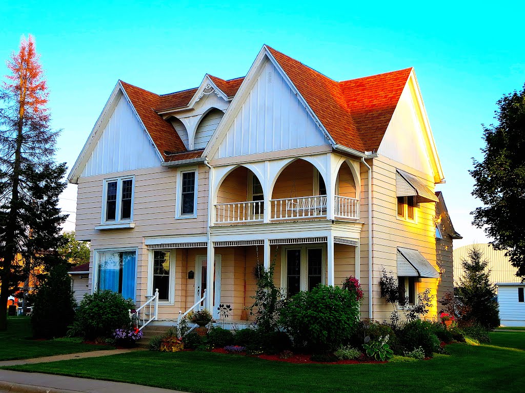 Victorian House at 121 Highland Ave by Corey Coyle