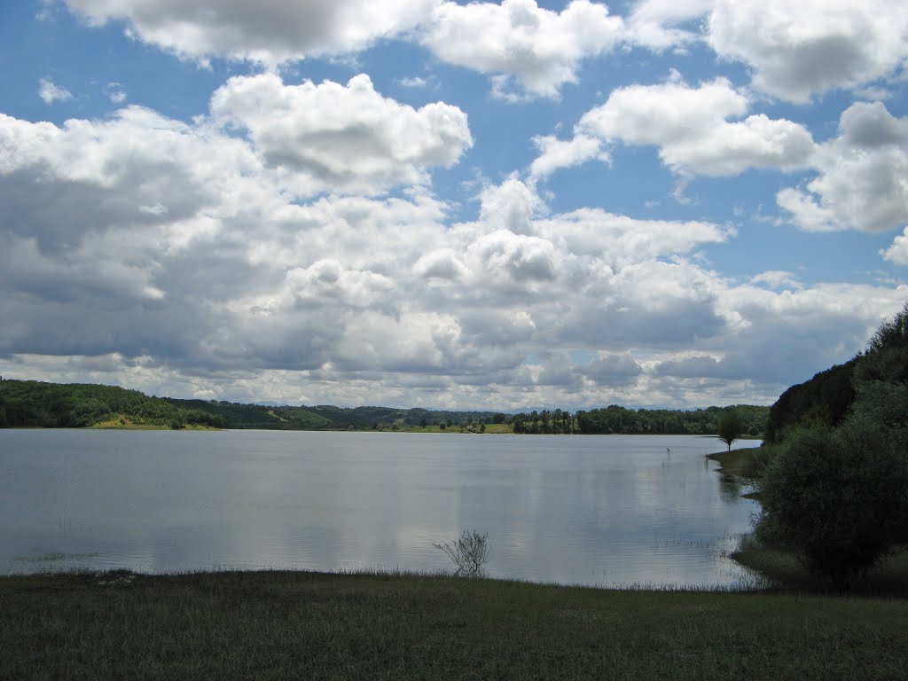 Lac de l'Astarac by claudeb32