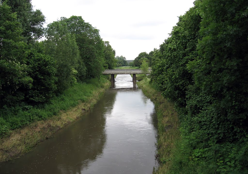 Karben - Nidda Ufer. by R.F.Rumbao