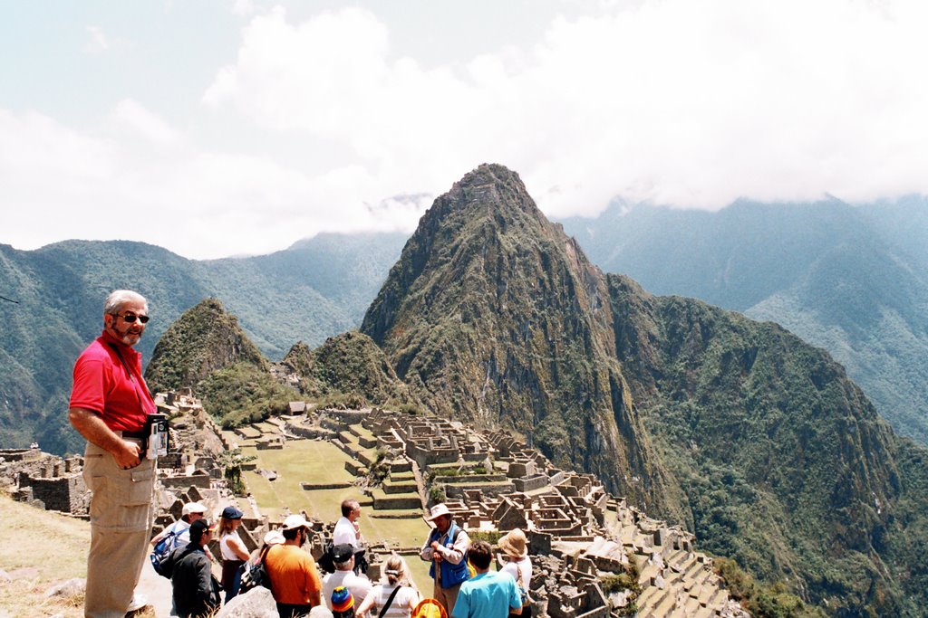 Machu Picchu by Francisco Jose Costa…