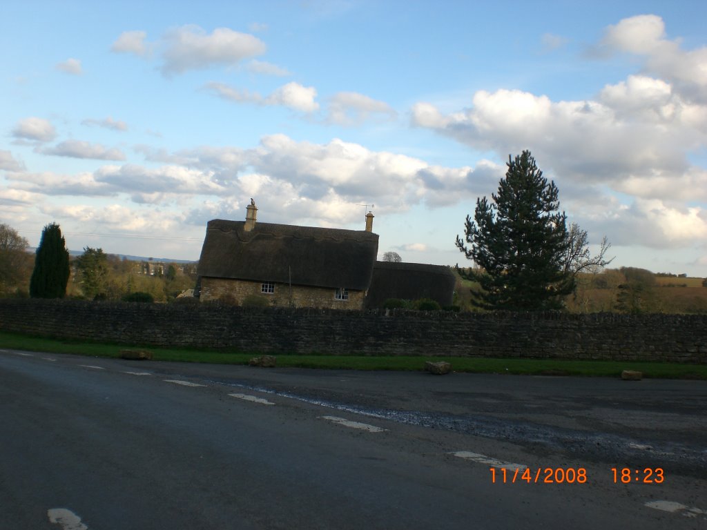 Thatched House by posborne