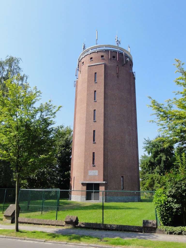 Watertoren Lint by Pascal Van Acker