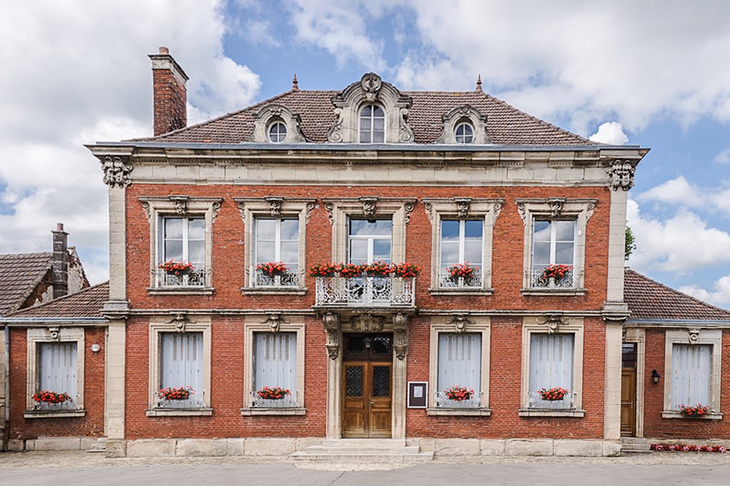 Mairie de SACY LE GRAND - 60700 by Pierre THIBAULT