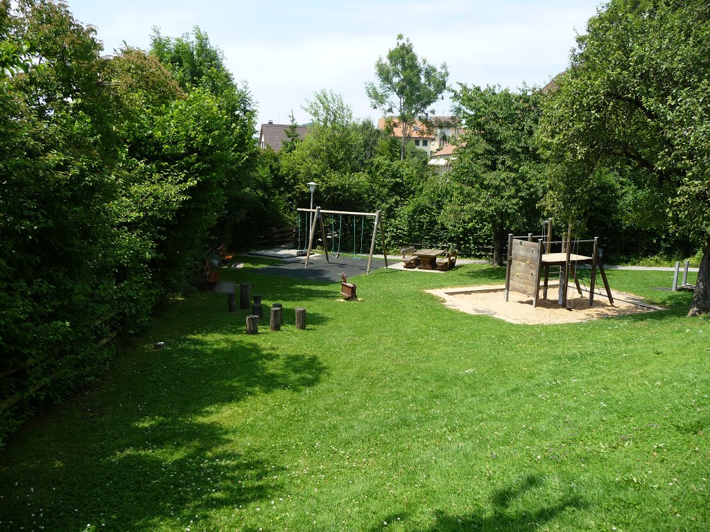 Der Spielplatz an der Oberdorfstrasse by bienenritter