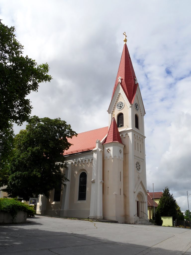 Nickelsdorf, Hl. Nikolaus Kirche by lorant.orban