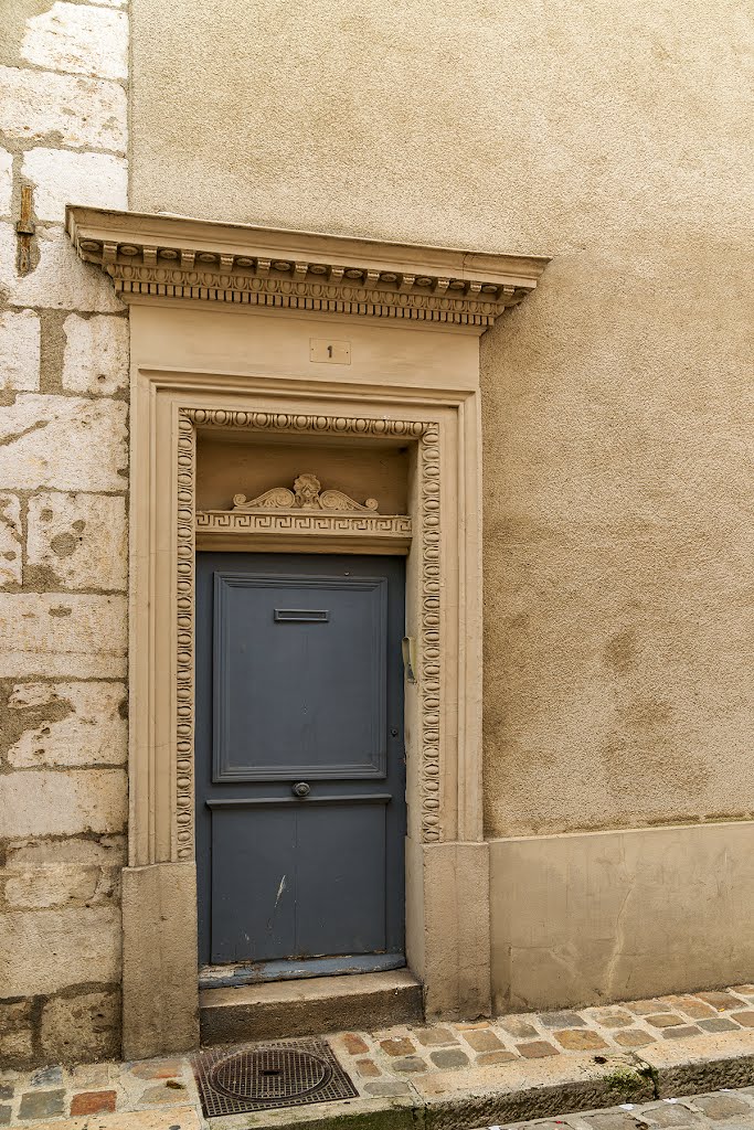 Porte Provins by Berpiet