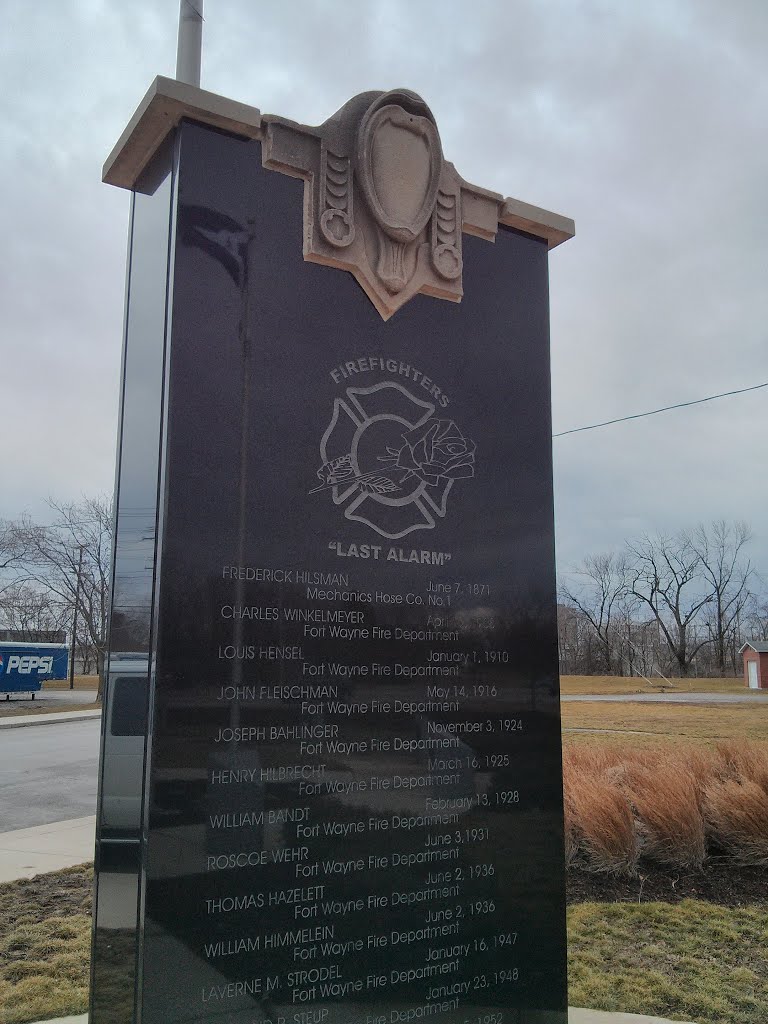 Firefighters Memorial by dkeesbury