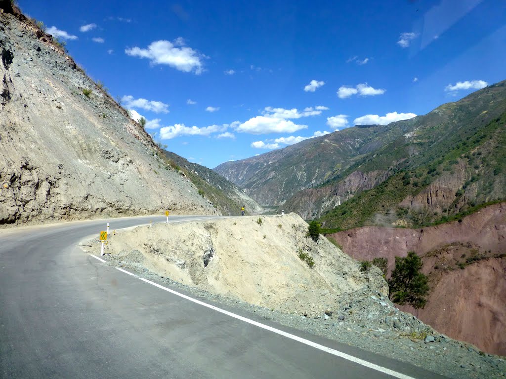 Carretera en la sierra by Alm