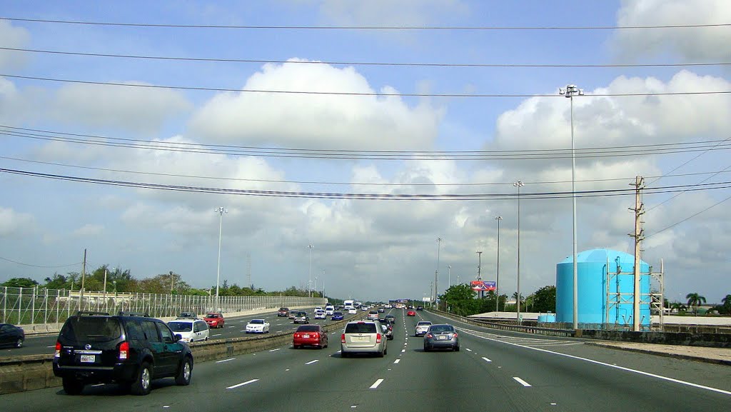 PUERTO RICO Autovía 2, San Juan by Talavan