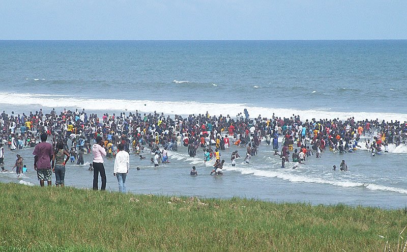 Bank Holiday crowds, Labadi Beach, Accra, Ghana by Andyh