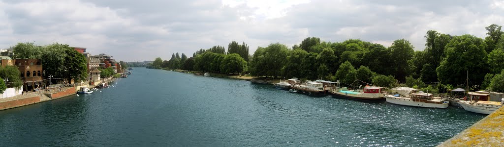 Kingston Bridge Looking South by SA10