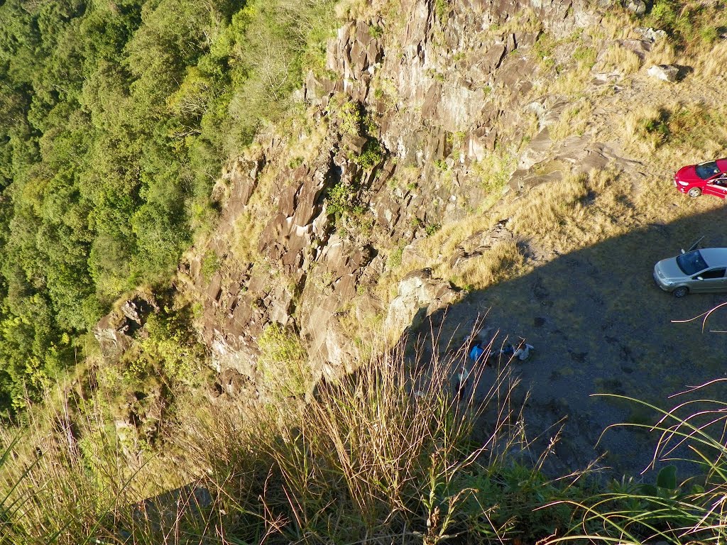 Morro gaúcho - Arroio do Meio by Verner Gregory