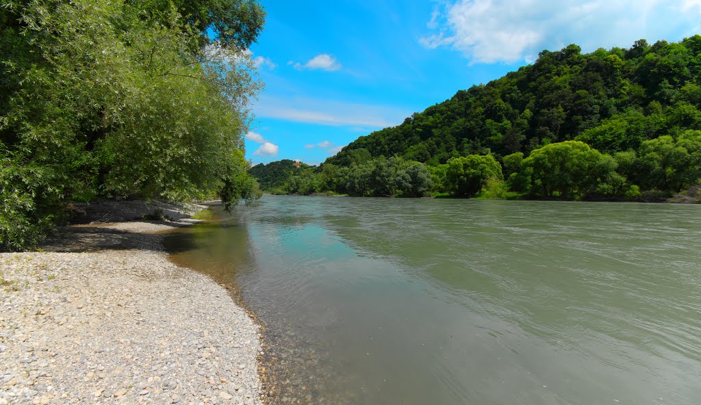 Drava river by rlubej