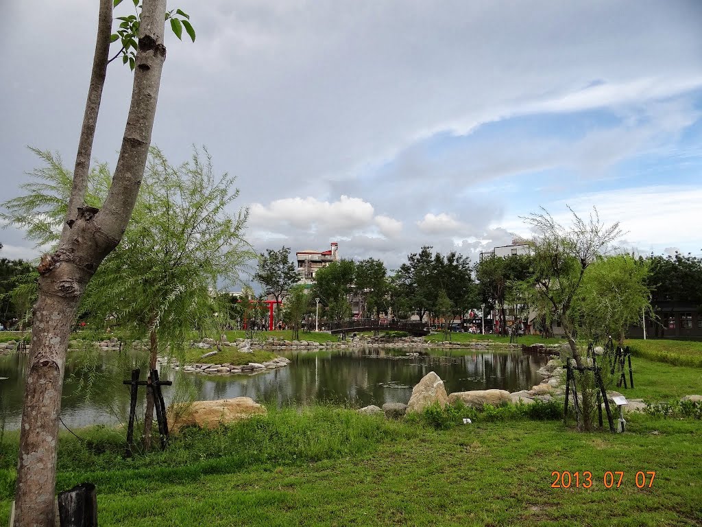 Taiwan-Kaohsiung-Landscape-2013-07-07-岡山區之岡山公園 by twsa181