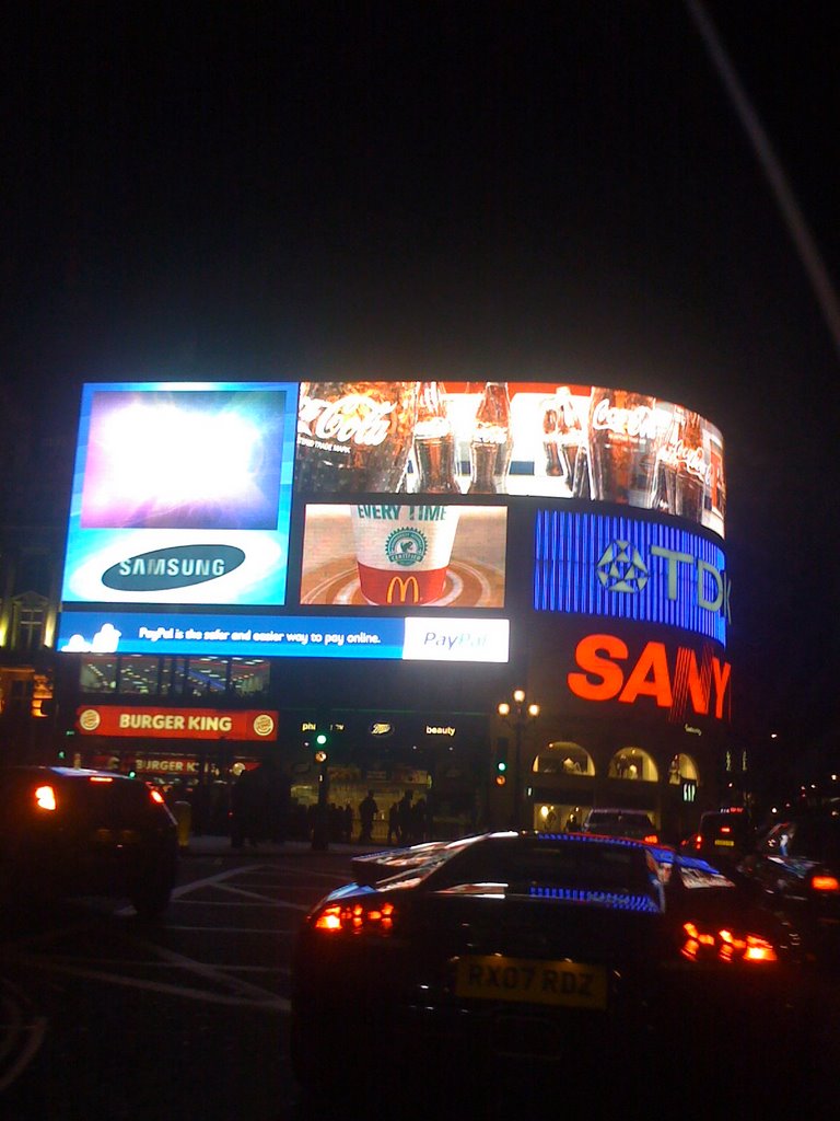 Piccadilly circus by x.leexx