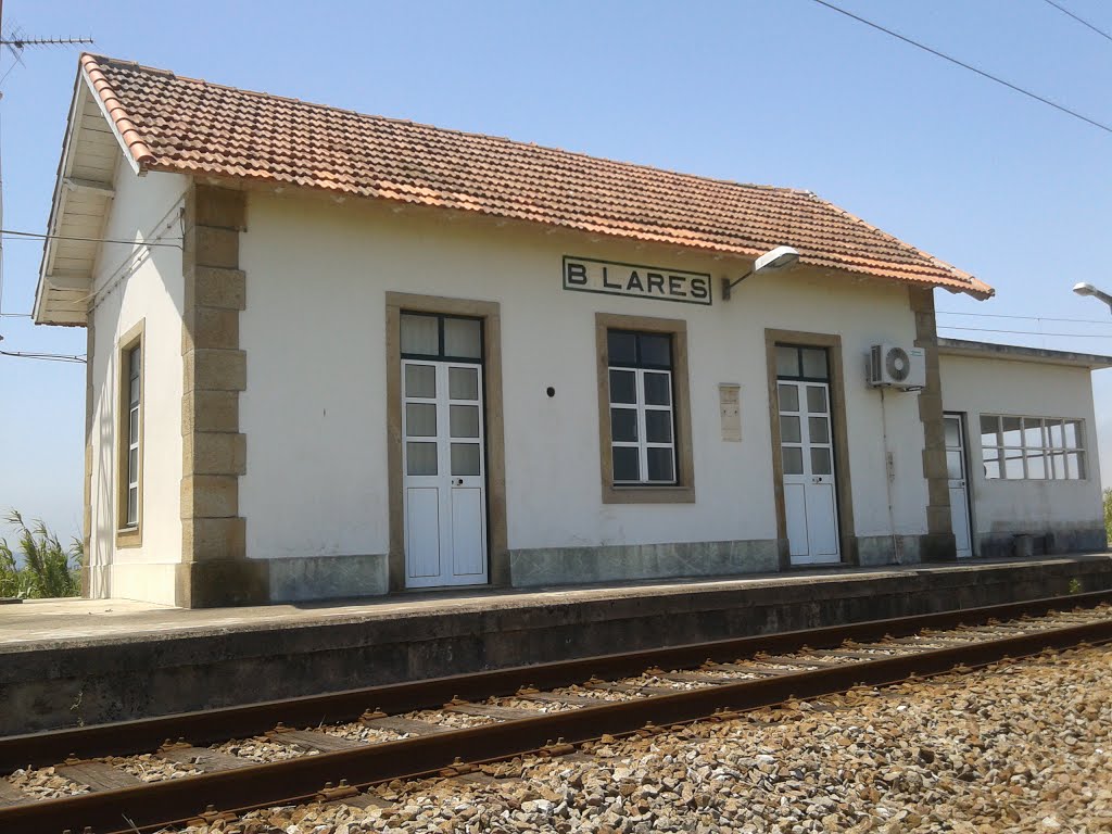 Estação da Bifurcação de Lares. by A. Miranda