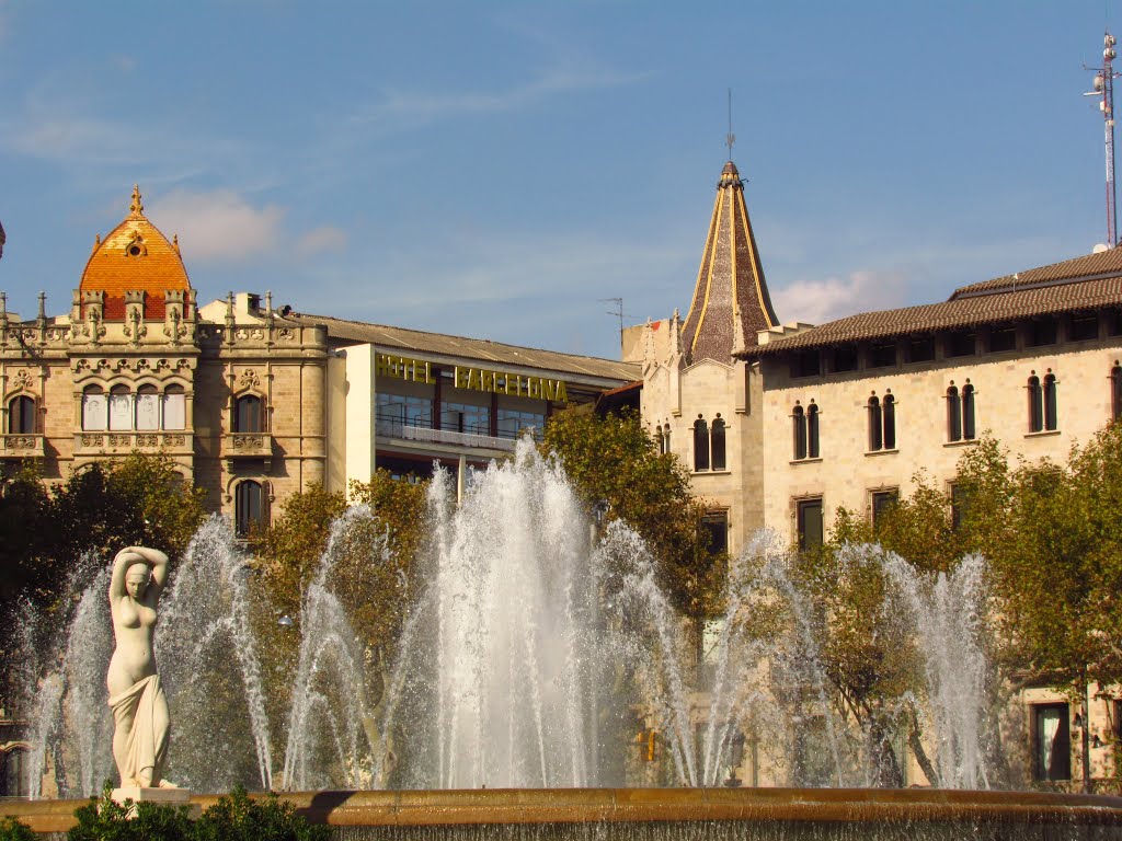 Plaça de Catalunya by Gabriella Gallo (Gabry2681)