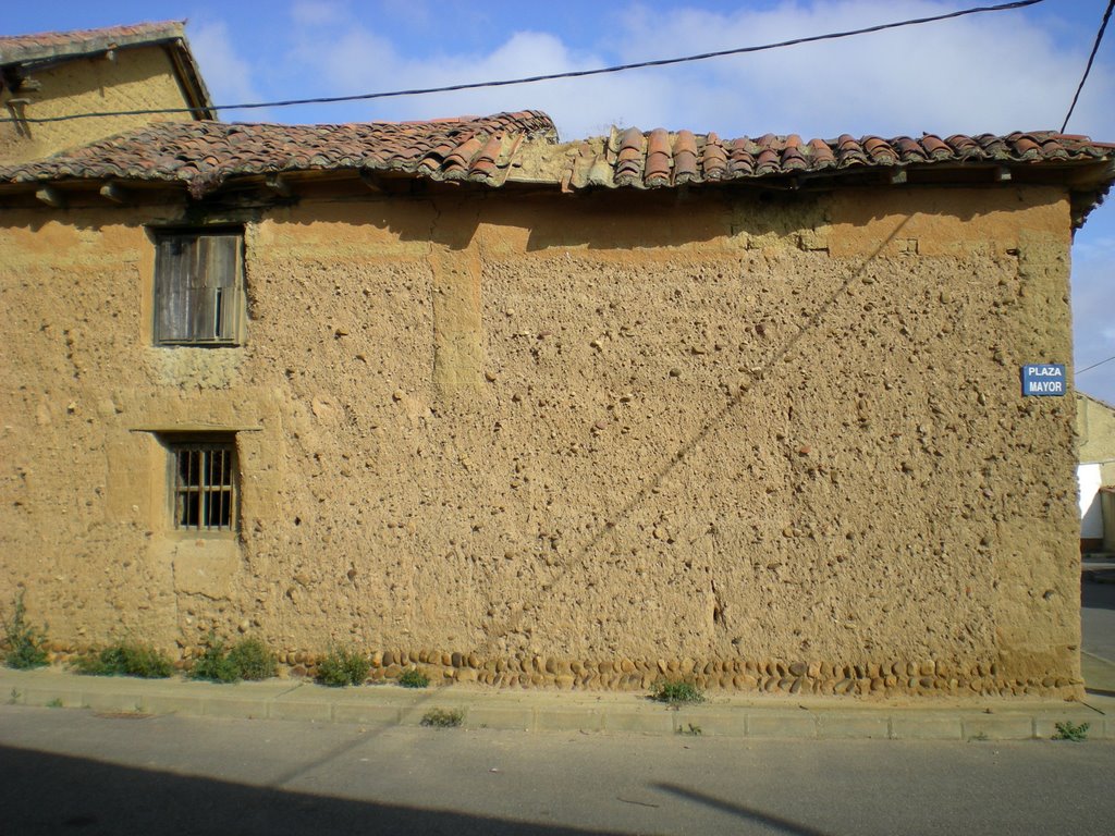 Paredes de Adobe y piedra, Villacil by AlexPrietoCastro