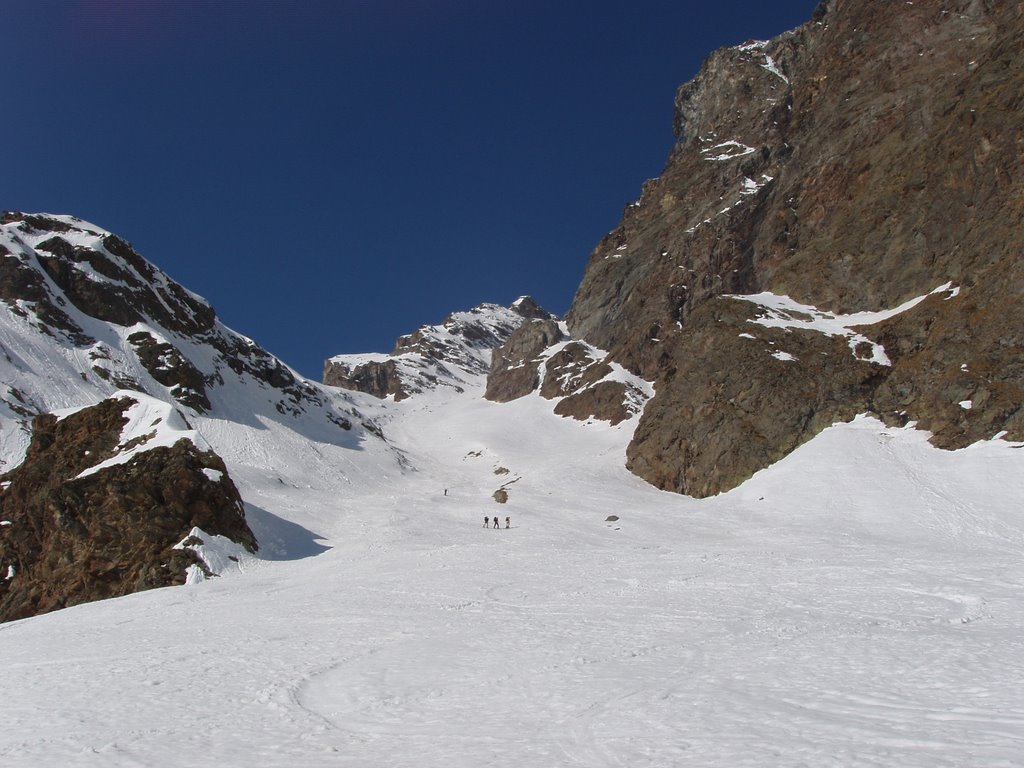 Ascent to the Chatau de Dame by Cittadini