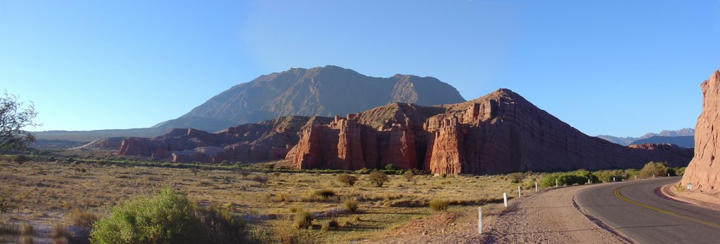 Los Castillos, Quebrada de Las Conchas, Salta, Argentina by Miguel F. Fernandez