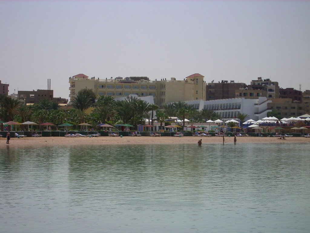 Shedwan garden beach from water by cements