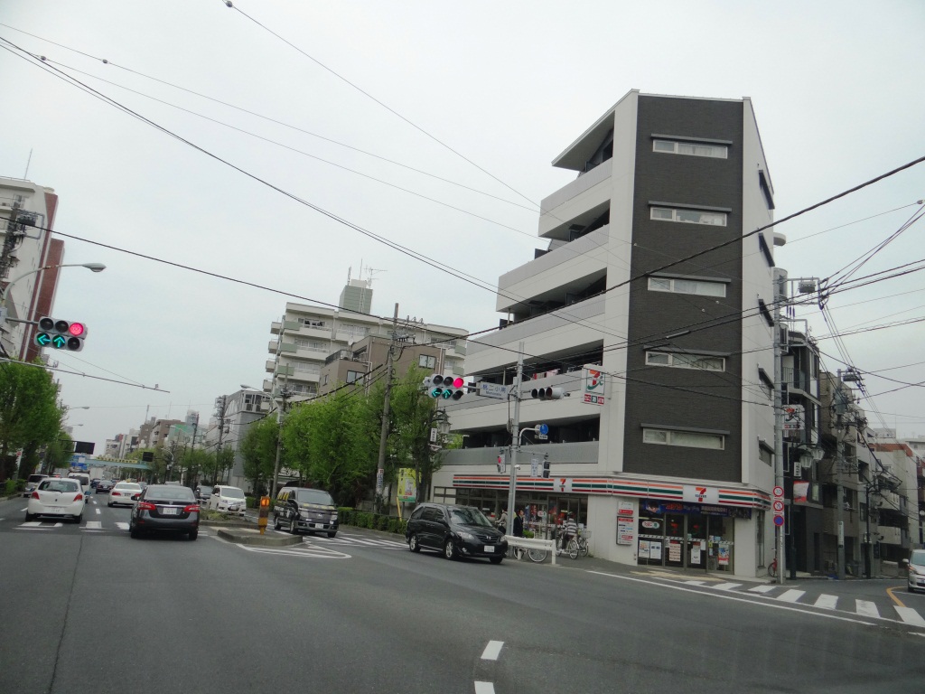 Kan-Pachi Dori, ４丁目 Minamiogikubo, Suginami, Tokyo 167-0051, Japan by jmsbandara