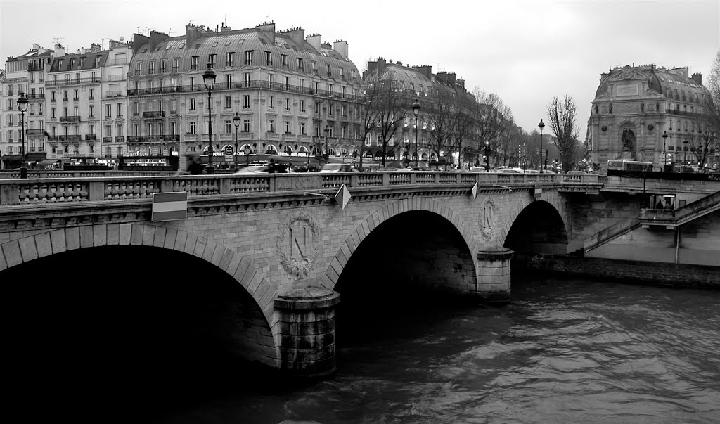 Puente de Saint Michel by Urbano Suárez