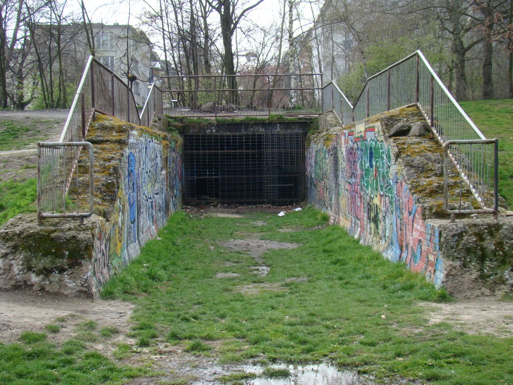 Ehemaliger Fußgängertunnel, (April 2008) by HellMar62