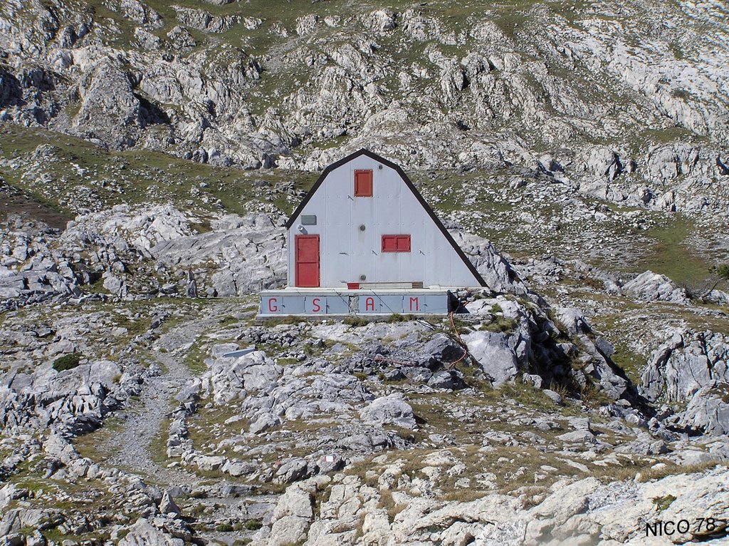 Capanna Speleologica Morgantini by osvaldo nicolini