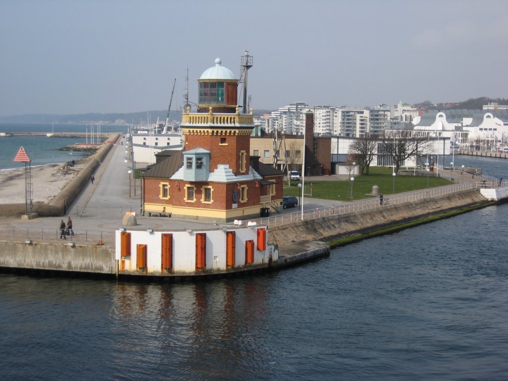 Helsingborg lighthouse by hbrbz