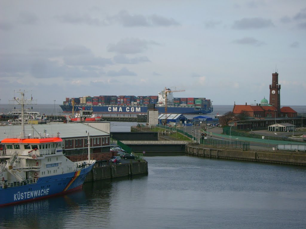 Cuxhaven - Steubenhöft by bmz_100