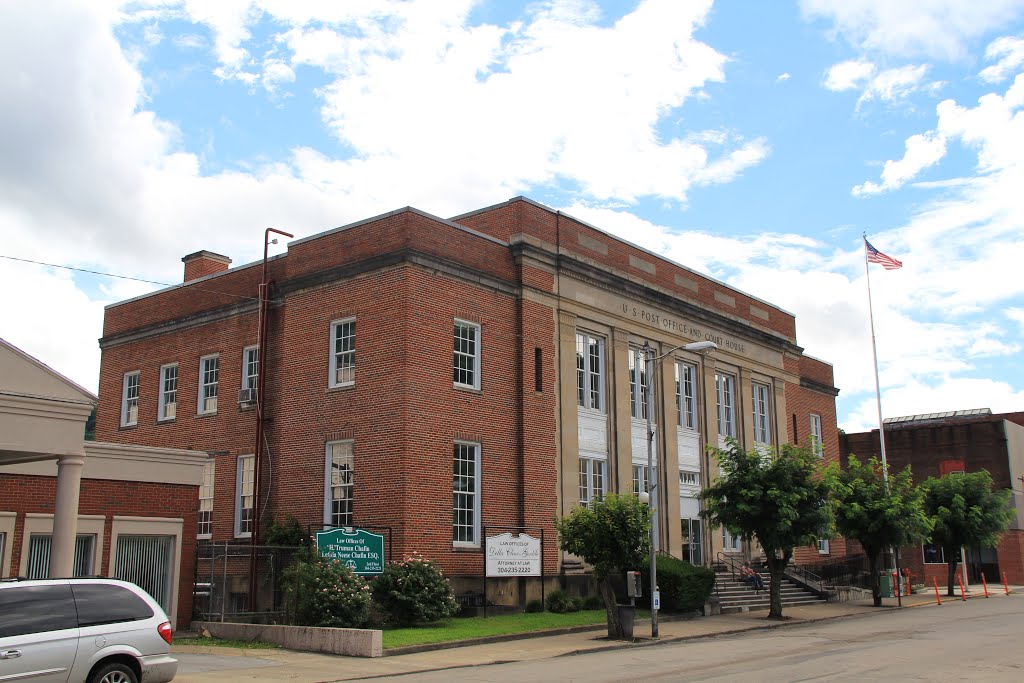 Old Courthouse, Williamson West Virginia by John MacKinnon