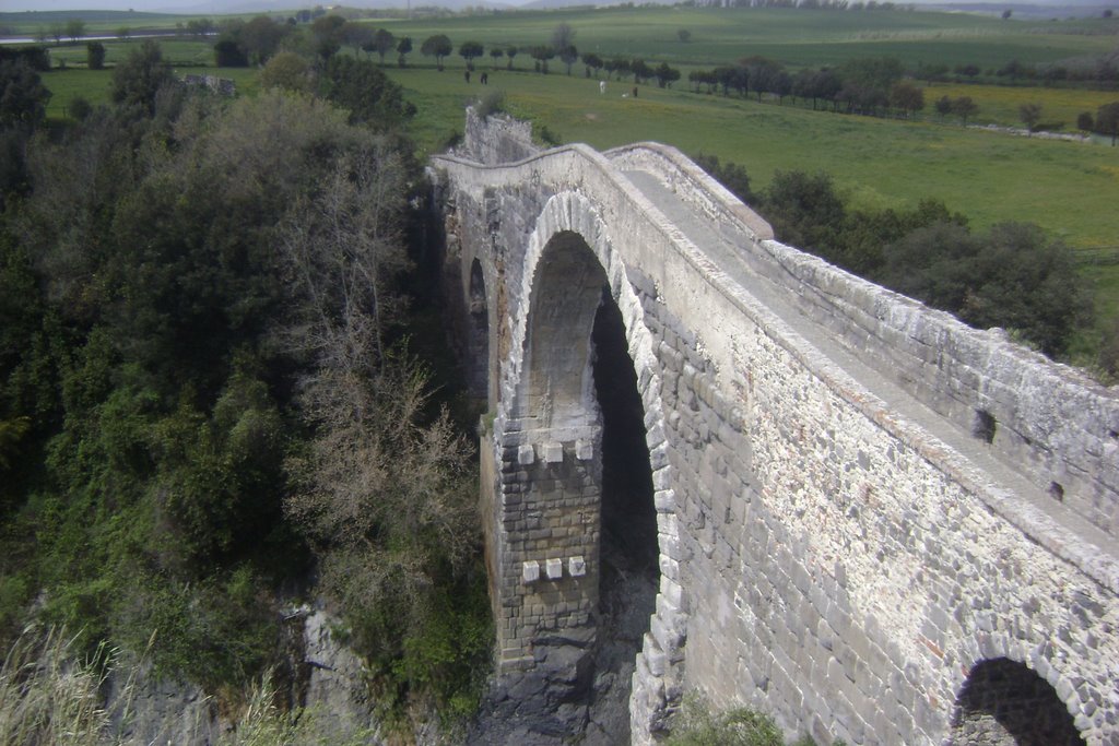 Il ponte del Diavolo... by Roberto Tuccini