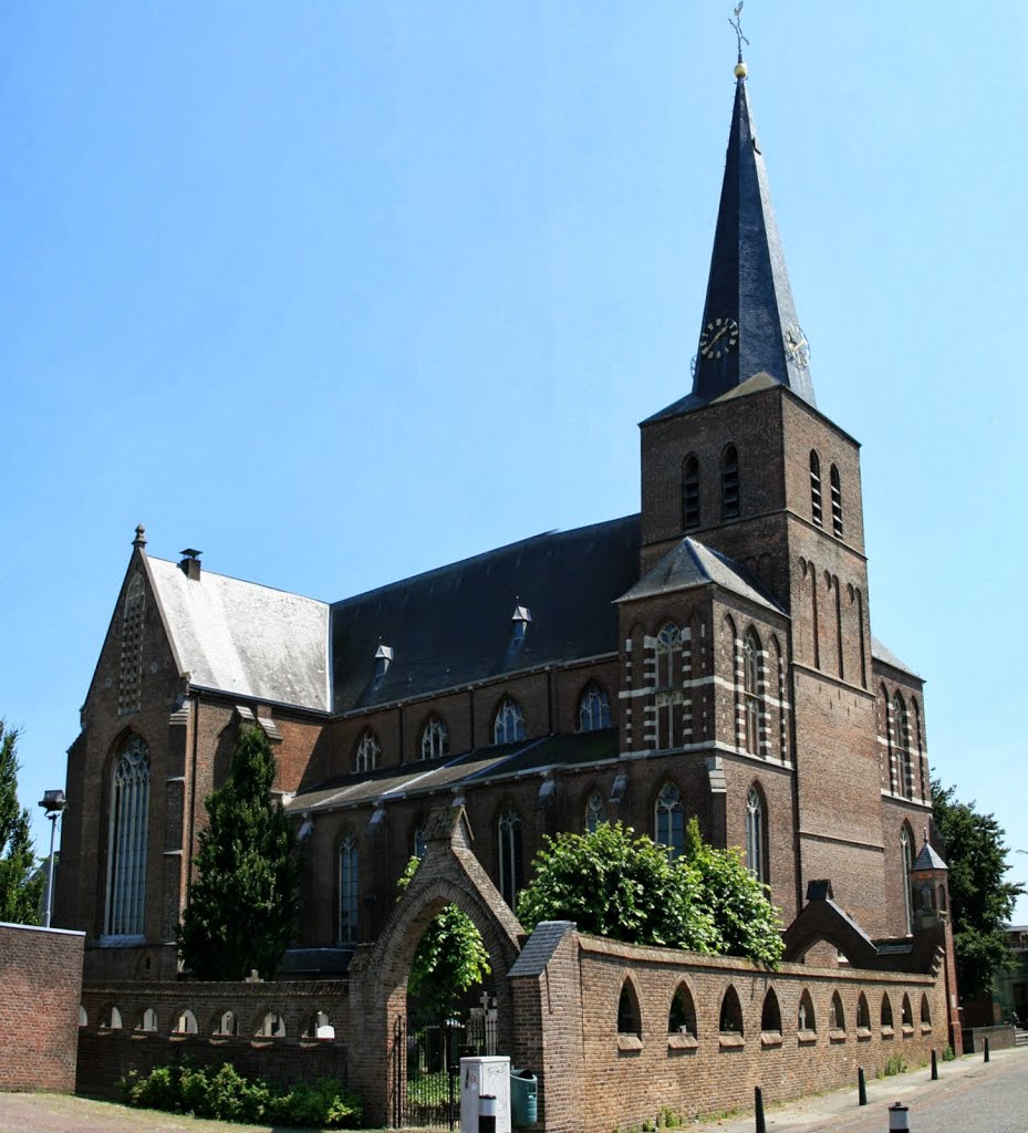 Deurne - Markt 9 : St. Willibrorduskerk by Scholte