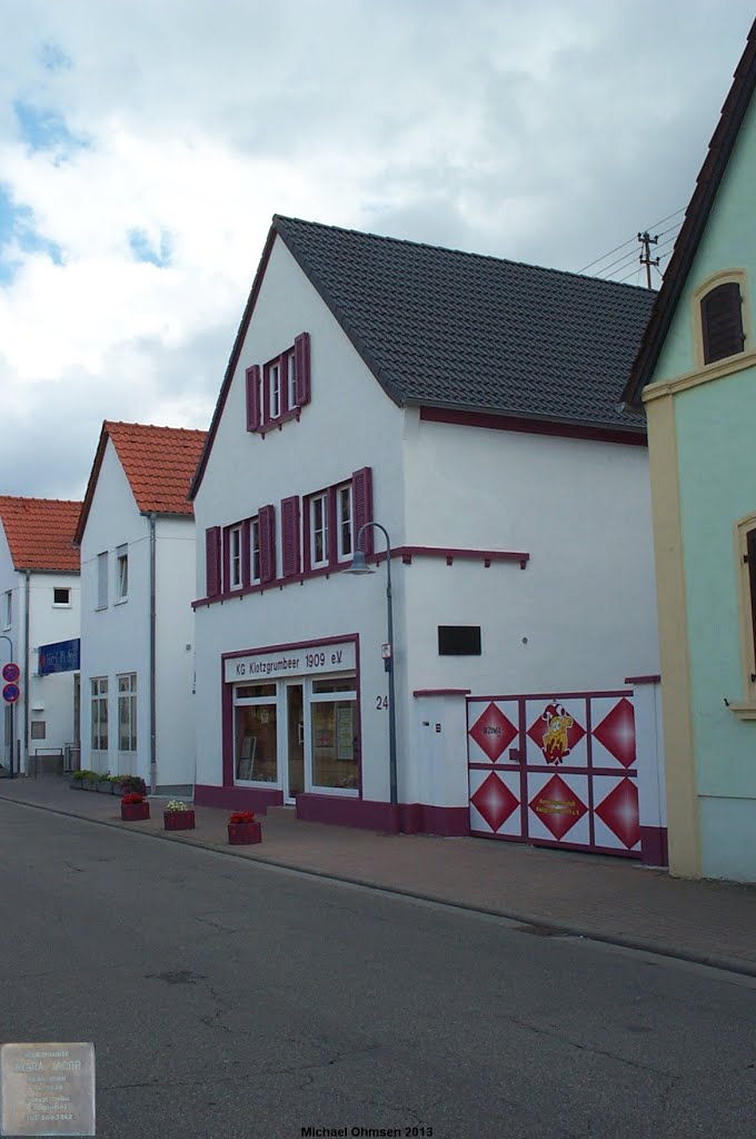 Stolperstein / stumbling block für Klara Jacob an der ehem. Synagoge in Ludwigshafen OT Rheingönheim by Michael Ohmsen