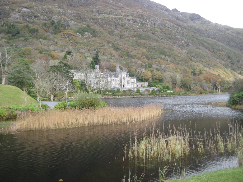 Kylemore Abbey - Ireland by Wojtek Turbak