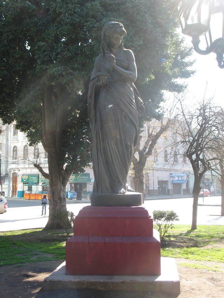 Estatua plaza Victoria, Valparaiso by maul_cl