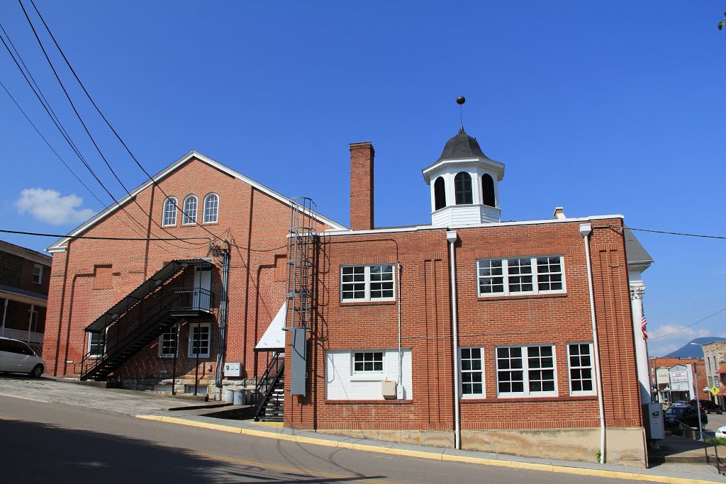 Scott County Courthouse, Gate City Virginia by John MacKinnon