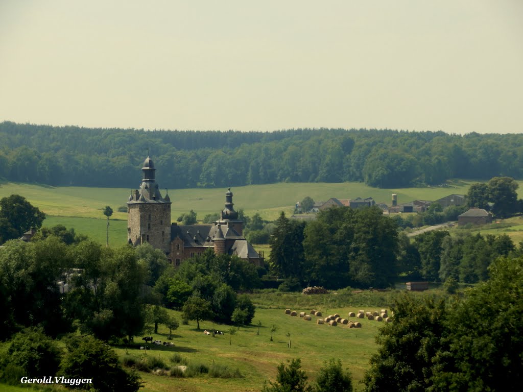 Kasteel Beusdael...met zoom, een van de mooiere in de streek....2013 by Gerold Vluggen