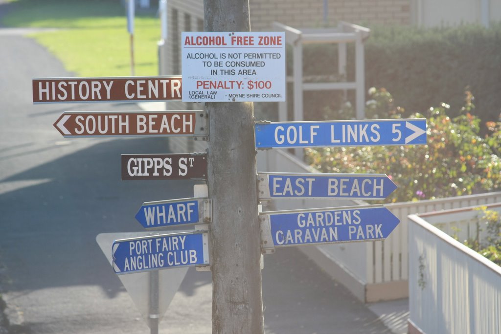 Crn Gipps and Bank Street, Port Fairy by agshdyrhf