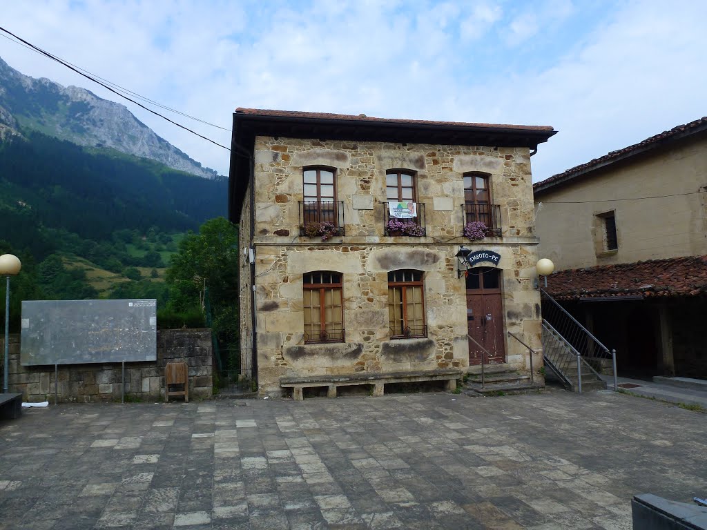 Plaza de Arrazola by txema-122