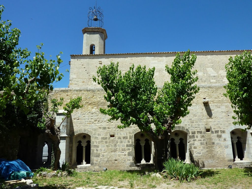 La Celle, église de l'ancienne abbaye by © Jos Van de Velde