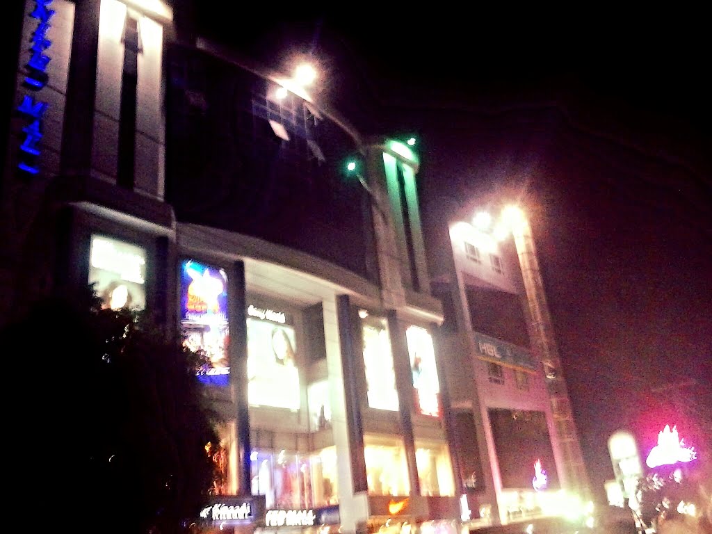 United Mall Multan Abdali Road by Sheharyarteetu