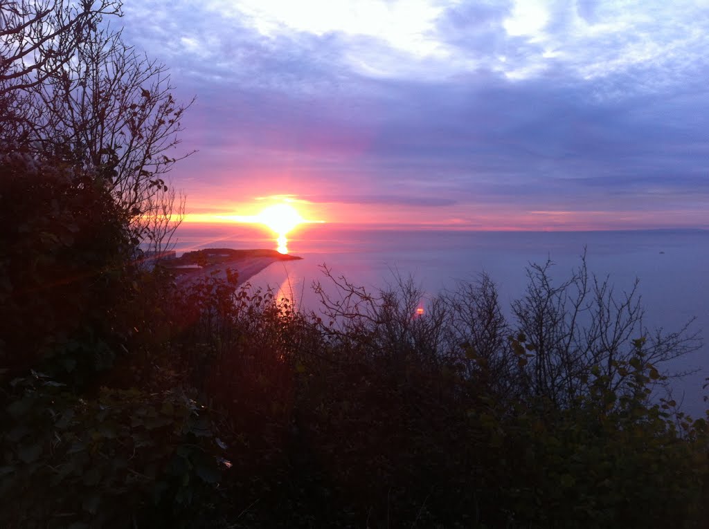 Sunrise, Cold Knap Point by gdgraphics