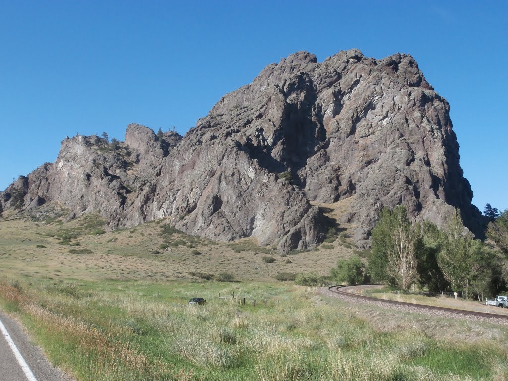 Southern flank of Tower Rock by chris1073